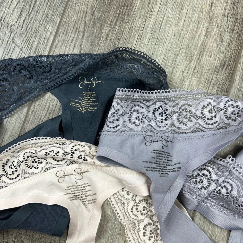 Jessica Simpson Thong Bundle‎